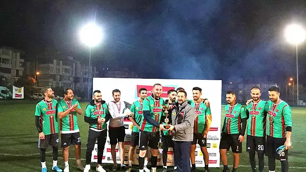 Konya'daki futbol turnuvasında şampiyon Tiki Taka