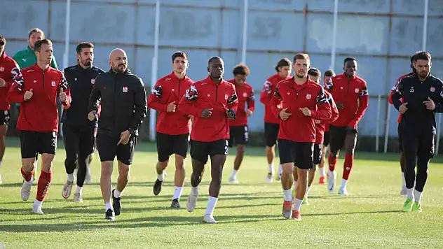 Sivasspor günü çift idmanla tamamladı