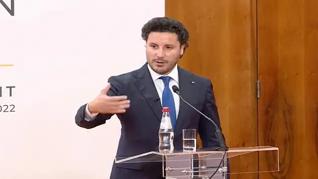 Abazović New York'ta Soros ile bir araya geldi