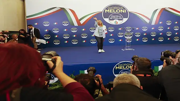 İtalya'da seçimlerin galibi sağcılar