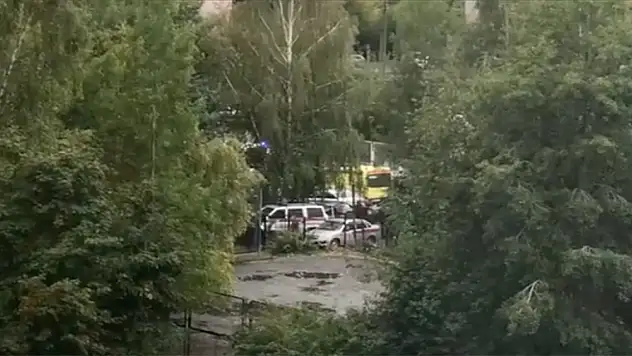 Ülke şokta! Okula silahlı saldırıda 13 kişi öldü