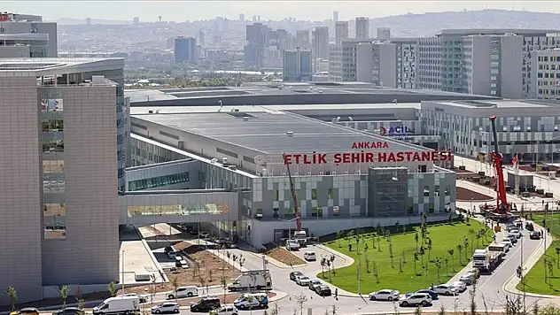Resmi açılış öncesi Ankara Etlik Şehir Hastanesinde ilk doğum