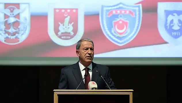 Bakan Akar'dan Yunanistan'a: 'Bu ikiyüzlüler, tarihten de hiç ibret almıyorlar'