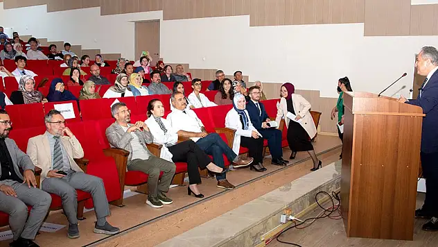 SÜ Tıp'ta öğrenciler beyaz önlüklerini giydi