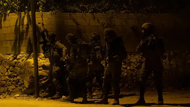 İsrail ordusu 4 Filistinliyi öldürdü, 40'tan fazla yaralı var