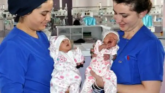 Birlikte hayata tutundular