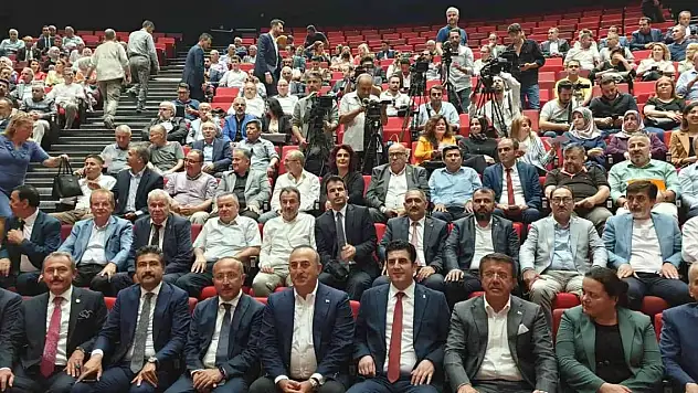 Bakan Çavuşoğlu: 'Şanghay'dan üyelik teklifi gelince batı hemen tedirgin oldu'
