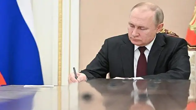 Putin, Herson ve Zaporijya bölgelerinin bağımsızlıklarını tanıyan kararnameleri imzaladı