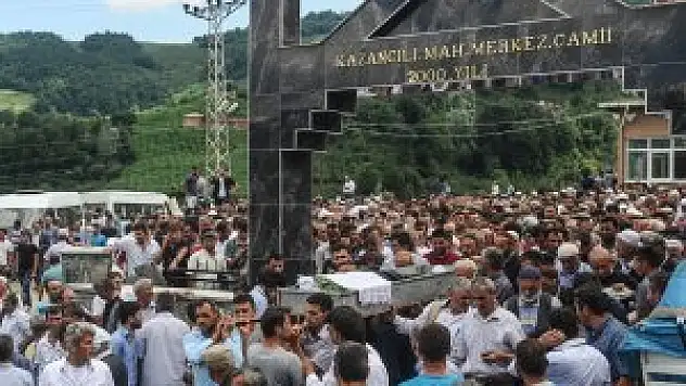 Gölette boğulan kardeşler Samsun'da defnedildi