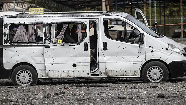 Ukrayna: Sivil konvoya düzenlenen saldırıda 24 kişi öldü