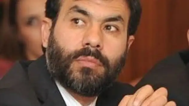 Alemdar: Milli birliğimiz tehdit altında