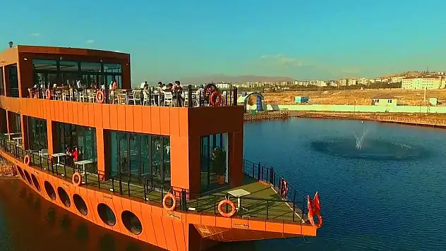 'Gemi Kafe'nin mest eden manzarası havadan görüntülendi