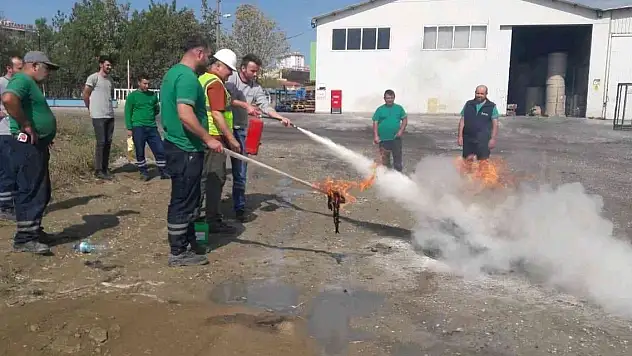 Kağıt fabrikasındaki yangın tatbikatı gerçeğini aratmadı