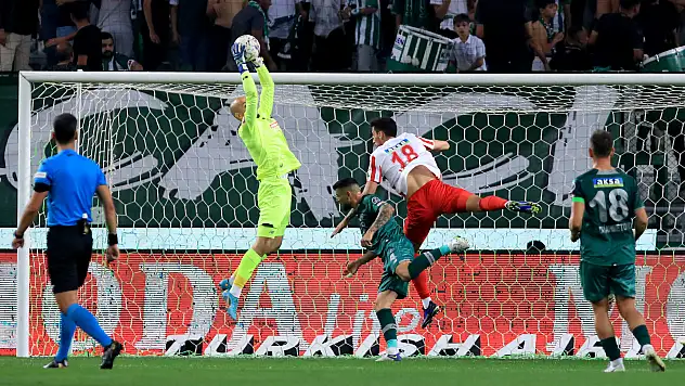 Konyaspor'da Erhan beğeni topladı!