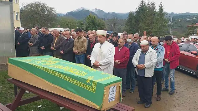 Trafik kazasında hayatını kaybetmişlerdi, karı-koca son yolculuğuna uğurlandı