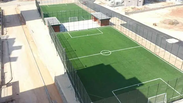 Şehit polisin ismi Mezitli'de spor kompleksine verildi