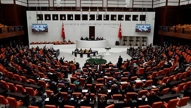 TBMM Yaşlıların Sorunlarını Araştırma Komisyonu, kurum temsilcilerini dinledi