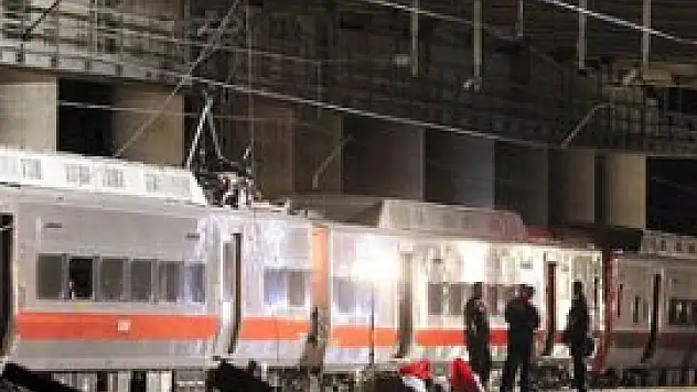 ABD'de iki tren çarpıştı: 60 yaralı