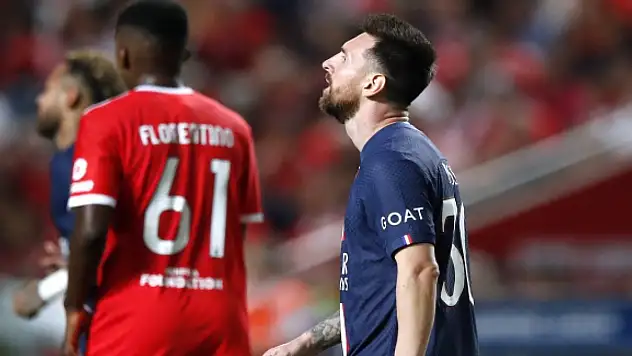 Messi'nin rekor kırdığı maçta PSG, Benfica'yla berabere kaldı