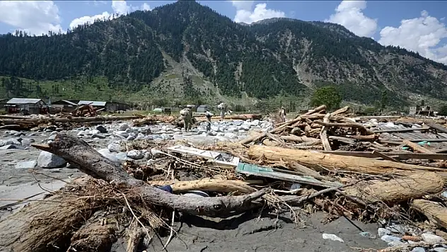 Pakistan'da muson yağmurlarının yıkımı sürüyor! Ölü sayısı arttı