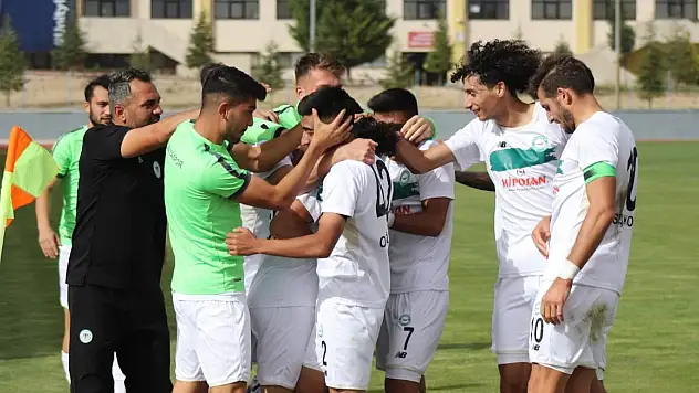 1922 Konyaspor nefes aldı