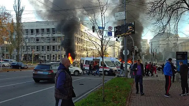Kiev merkezinde birden fazla patlama! Zelenskiy: 'Bizi yeryüzünden silmeye çalışıyorlar'