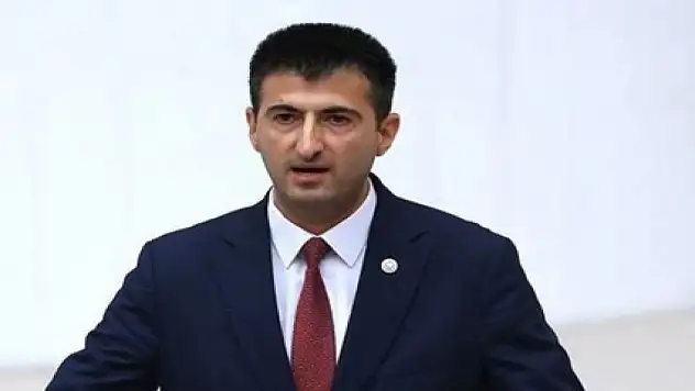 Bağımsız İzmir Milletvekili Mehmet Ali Çelebi, AK Parti'ye katıldı
