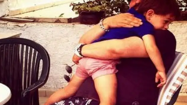 Cem Yılmaz oğluna kavuştu