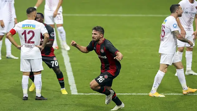 Andrea Pirlo'nun öğrencileri 5 maç sonra galip