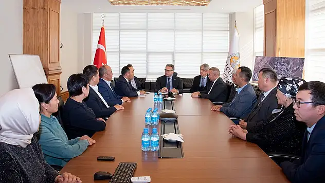 Rektör Aksoy: Paylaşmaktan mutluluk duyarız