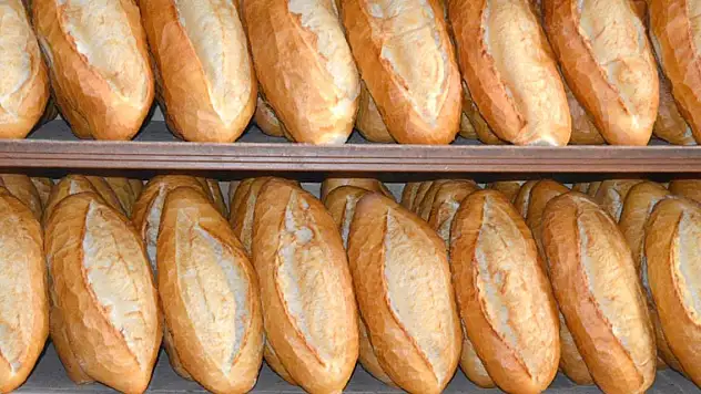 Türkiye'de ekmek karneyle verilmişti