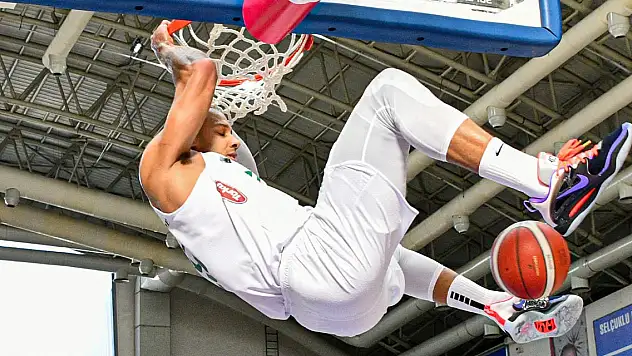 Konyaspor Basketbol evinde galip