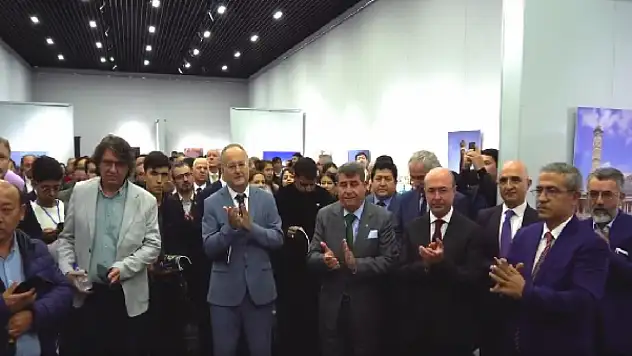 Selçuklu Belediyesinin en büyük sergisi Özbekistan'da açıldı