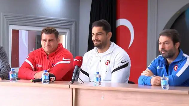 Rıza Kayaalp ve Taha Akgül İmam Hatipli öğrencilerle buluştu