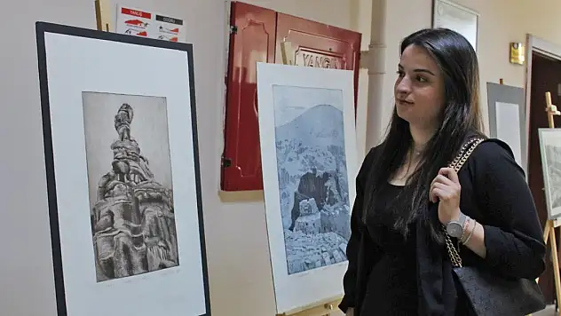 Ağrı Dağı'nın Gölgesi sergilendi