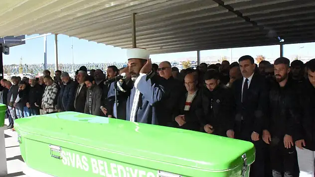 Trafodaki patlamada ölen 30 yaşındaki işçi toprağa verildi