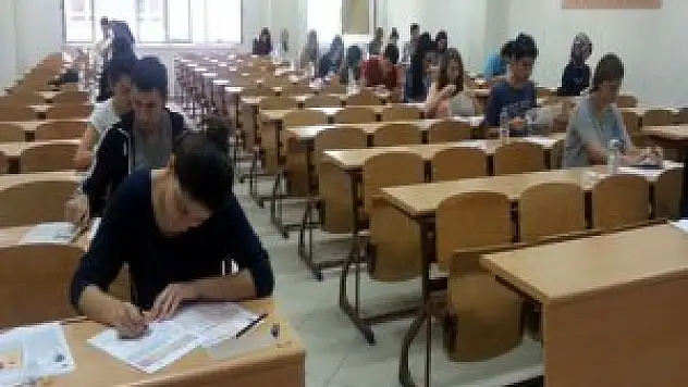 KPSS'de hatalı soru mu var?