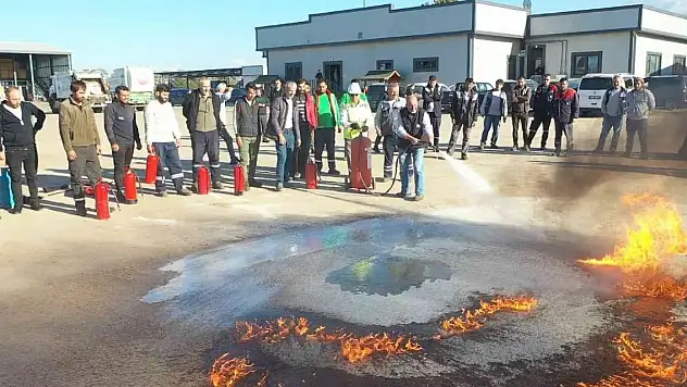 Belediye personellerine yangın eğitimi verildi