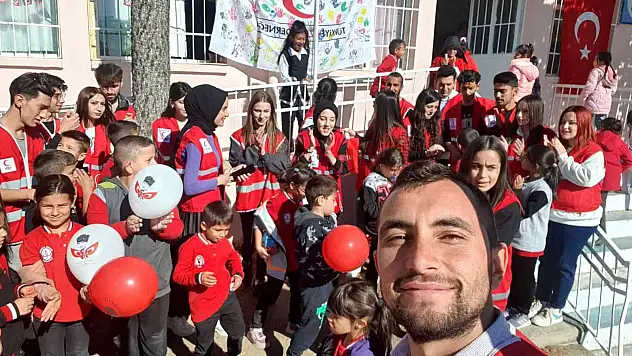 Kızılay çocukları unutmadı