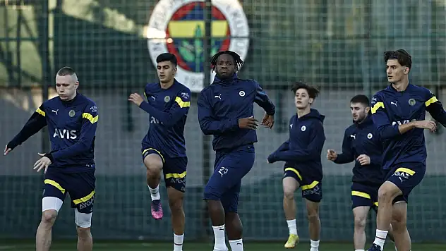 Fenerbahçe'de Dinamo Kiev mesaisi başladı