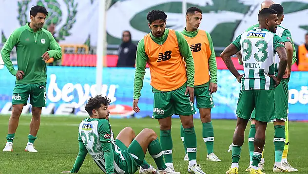Konyaspor ev sahibi değil dert sahibi!