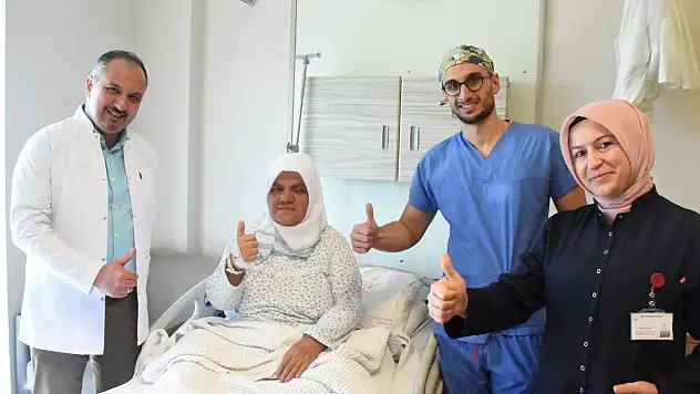 İç organları ters hastaya 'nadir' rastlanan safra operasyonu