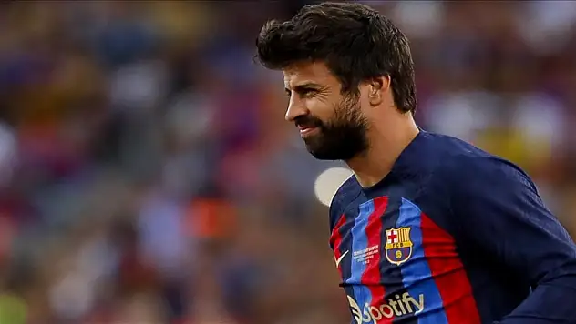 Gerard Pique, futbolu bırakıyor