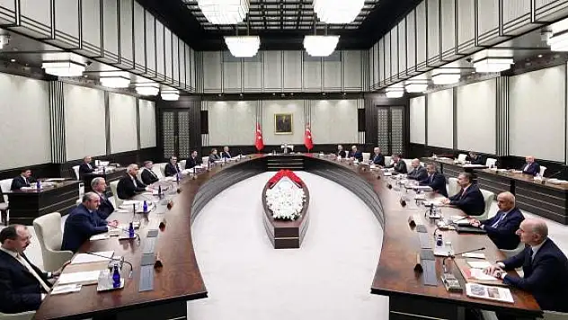 Kabinenin gündemi yoğun: EYT ve sözleşmelilere kadro çalışmaları, dış siyaset...