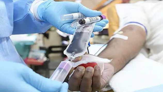Tıp tarihinde ilk kez bir insana laboratuvarda üretilen kan nakledildi