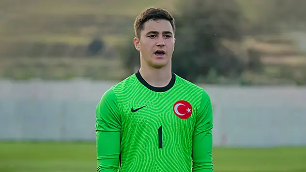 Konyasporlu Deniz'e milli davet