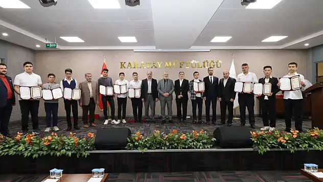 Karatay'da 37 Hafız, düzenlenen törenle belgelerini aldı