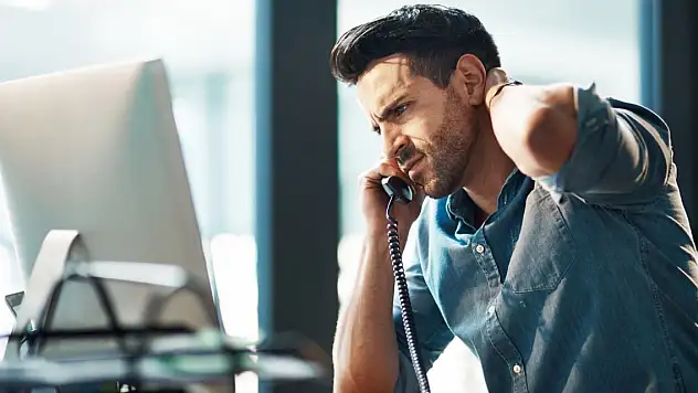 Uzun süre masa başında çalışan orta yaş grubunu ilgilendiren önemli sorun