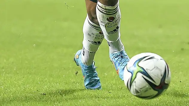 Beşiktaş, Antalyaspor'a karşı... 3 eksik var, 5 isim kart sınırında