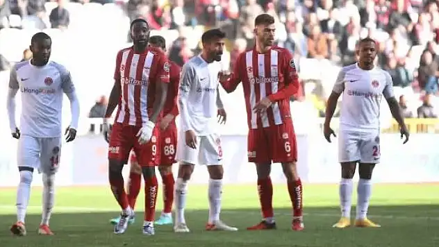 Sivas'taki 4 gollü maçta kazanan yok!